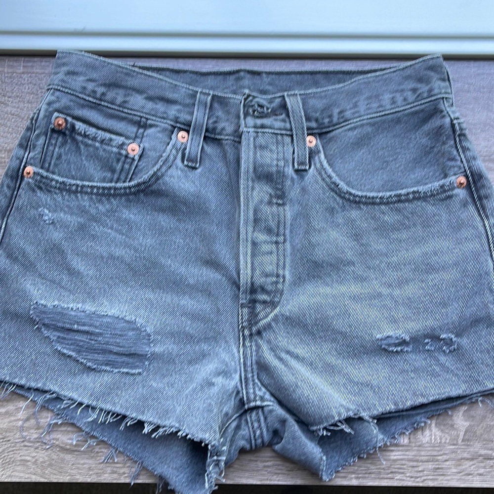 Levi's 501 NWOT High Waisted Denim Shorts